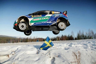 Jari-Matti Latvala - Miikka Anttila
60º Rally Sweden 2012. Ford Fiesta RS WRC (PX61 AWR). Clasificado 1º.

De 9 al 12 de Febrero, Karlstad.
Superficie: nieve.

El Rally tenia un total de 1842.60 km de los que 349.16 Km divididos en 22 tramos eran especiales.

Se inscribieron 47 equipos, tomaron la salida 43, finalizaron 34.@
Palabras clave: ;Miikka_Anttila;Ford;Fiesta;RS;WRC;Suecia;2012;nieve;