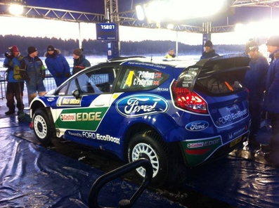 Asistencia del Equipo Ford World Rally Team en el 60º Rally Sweden 2012
En el Ford Fiesta RS WRC (PX61 AWU) de Petter Solberg - Chris Patterson, clasificado 4º.

De 9 al 12 de Febrero, Karlstad.
Superficie: nieve.

El Rally tenia un total de 1842.60 km de los que 349.16 Km divididos en 22 tramos eran especiales.

Se inscribieron 47 equipos, tomaron la salida 43, finalizaron 34.@
Palabras clave: Petter_Solberg;Ford;Fiesta;RS;WRC;Suecia;2012;Asistencias