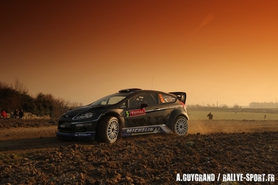 Ott Tänak - Kuldar Sikk
80º Rallye Automobile de Monte-Carlo 2012. Ford Fiesta RS WRC (PX11 AMV). Clasificado 8º.

Del 17 al 22 de Enero, Valence - Monaco.
Superficie: asfalto - nieve.

El Rally teni­a un total de 1772.52 km de los que 433.36 Km divididos en 18 tramos eran especiales.

Se inscribieron 82 equipos, tomaron la salida 73, finalizaron 45.@
Palabras clave: Ford;Fiesta;WRC;Montecarlo;2012