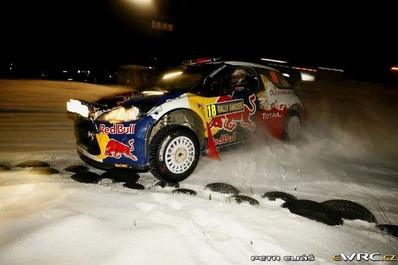 Thierry Neuville - Nicolas Gilsoul
60º Rally Sweden 2012. Citröen DS3 WRC (BF-735-XB). Clasificado 12º.

De 9 al 12 de Febrero, Karlstad.
Superficie: nieve.

El Rally tenia un total de 1842.60 km de los que 349.16 Km divididos en 22 tramos eran especiales.

Se inscribieron 47 equipos, tomaron la salida 43, finalizaron 34.@
Palabras clave: Thierry_Neuville;Nicolas;Gilsoul;Citroen;DS3;WRC;Suecia;2012;nieve