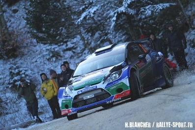 Jari-Matti Latvala - Miikka Anttila
80º Rallye Automobile de Monte-Carlo 2012. Ford Fiesta RS WRC (PX61 AWR). Abandonó por accidente en SS4 Burzet - St Martial 2 de 30.48 km.

Cortó demasiado en una izquierda sorprendiéndole el hielo, patinando y cayendo por un pequeño precipicio.

Del 17 al 22 de Enero, Valence - Monaco.
Superficie: asfalto - nieve.

El Rally teni­a un total de 1772.52 km de los que 433.36 Km divididos en 18 tramos eran especiales.

Se inscribieron 82 equipos, tomaron la salida 73, finalizaron 45.
@
Palabras clave: ;Miikka_Anttila;Ford;Fiesta;RS;WRC;Montecarlo;2012
