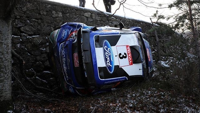 Jari-Matti Latvala - Miikka Anttila
80º Rallye Automobile de Monte-Carlo 2012. Ford Fiesta RS WRC (PX61 AWR). Abandonó por accidente en SS4 Burzet - St Martial 2 de 30.48 km cuando iba 1º a mas de 30' del 2º clasificado.

Cortó demasiado en una izquierda sorprendiéndole el hielo, patinando, y cayendo por un pequeño precipicio.

Del 17 al 22 de Enero, Valence - Monaco.
Superficie: asfalto - nieve.

El Rally teni­a un total de 1772.52 km de los que 433.36 Km divididos en 18 tramos eran especiales.

Se inscribieron 82 equipos, tomaron la salida 73, finalizaron 45.
@
Palabras clave: ;Miikka_Anttila;Ford;Fiesta;RS;WRC;Montecarlo;2012;crash