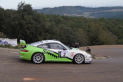 Albert Orriols - Manel Muñoz
54º Rallye 2000 Viratges 2014. Porsche 911 GT3. Clasificado 2º.

El Rally tenia 88.26 Km cronometrados divididos en 10 tramos.
Tomaron la salida 99 equipos, 60 de ellos para el Campeonato de Catalunya Velocidad, 27 Regularidad y 12 de ECOseries.

Foto en A1 Taurons.
Palabras clave: 2000_Viratges;Manresa;Biela_Club_Manresa;2014