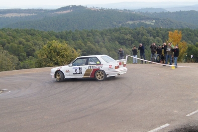 Josep Mª Martinez - Luka Larrossa
54º Rallye 2000 Viratges 2014. BMW M3 E30. Clasificado 4º.

El Rally tenia 88.26 Km cronometrados divididos en 10 tramos.
Tomaron la salida 99 equipos, 60 de ellos para el Campeonato de Catalunya Velocidad, 27 Regularidad y 12 de ECOseries.

Foto en A1 Taurons.
Palabras clave: 2000_Viratges;Manresa;Biela_Club_Manresa;2014