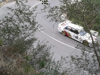 Jose Maria Martinez - Luka Larrosa
9º Rallye Ciutat de Gandà­a 2014. BMW M3 E30, Clasificado 7º
El Rally tenia un total de 347,71 Km  de los que 246,35 Km eran 7 especiales
Tomaron la salida 28 participantes y finalizaron 19
Palabras clave: BMW;M3;Gandia