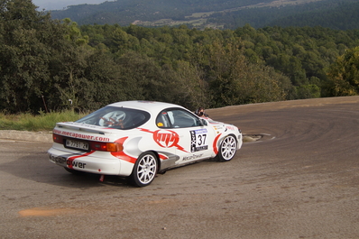 Antonio Domingo - Manuel Castro
54º Rallye 2000 Viratges. Toyota Celica Turbo 4WD (ST185). Abandona al no tomar la salida en C2 Odena.

El Rally tenia 88.26 Km cronometrados divididos en 10 tramos.
Tomaron la salida 99 equipos, 60 de ellos para el Campeonato de Catalunya Velocidad, 27 Regularidad y 12 de ECOseries.

Foto en A1 Taurons.
Palabras clave: 2000_Viratges;Manresa;Biela_Club_Manresa;2014