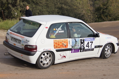 Grau Pla - Ursula Rodas
54º Rallye 2000 Viratges. Citröen Saxo VTS.

El Rally tenia 88.26 Km cronometrados divididos en 10 tramos.
Tomaron la salida 99 equipos, 60 de ellos para el Campeonato de Catalunya Velocidad, 27 Regularidad y 12 de ECOseries.

Foto en A1 Taurons.
Palabras clave: 2000_Viratges;Manresa;Biela_Club_Manresa;2014