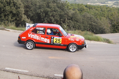 Jaume Martinez - Arnau Trilla
54º Rallye 2000 Viratges 2014. Seat Fura.

El Rally tenia 88.26 Km cronometrados divididos en 10 tramos.
Tomaron la salida 99 equipos, 60 de ellos para el Campeonato de Catalunya Velocidad, 27 Regularidad y 12 de ECOseries.

Foto en A1 Taurons
Campeonato de Regularidad.
Palabras clave: 2000_Viratges;Manresa;Biela_Club_Manresa;2014