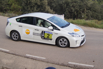 Gerard Aymerich - Joan Aymerich
54º Rallye 2000 Viratges 2014. Toyota Prius Plug-in.

El Rally tenia 88.26 Km cronometrados divididos en 10 tramos.
Tomaron la salida 99 equipos, 60 de ellos para el Campeonato de Catalunya Velocidad, 27 Regularidad y 12 de ECOseries.

Foto en A1 Taurons.
Para campeonato ECOseries. 
Palabras clave: 2000_Viratges;Manresa;Biela_Club_Manresa;2014