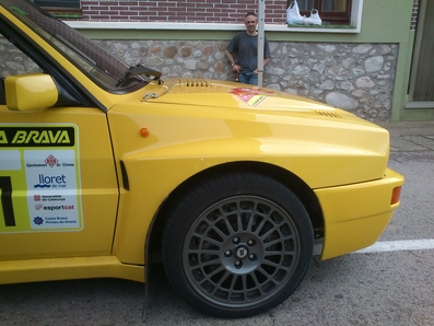 Narcis Pou - Marc Vila
60º Rally Costa Brava 2012. Lancia Delta HF Integrale.
Control horario Stop llegadas en el tramo de Les Serres de 12,67Km.
Campeonato España de Rallys de Regularidad para Vehà­culos Històricos /Copa de Catalunya de Regularidad Sport
Palabras clave: Lancia;Delta;Costa_Brava;2012