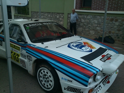 Xavier Piña - Marc Piña
60º Rally Costa Brava 2012. Lancia Rally 037 Ex- Markku Alén.
Control horario Stop llegadas en el tramo de Les Serres de 12,67Km.
Campeonato España de Rallys de Regularidad para Vehà­culos Històricos /Copa de Catalunya de Regularidad Sport
Palabras clave: Lancia;Rally;Costa_Brava;2012