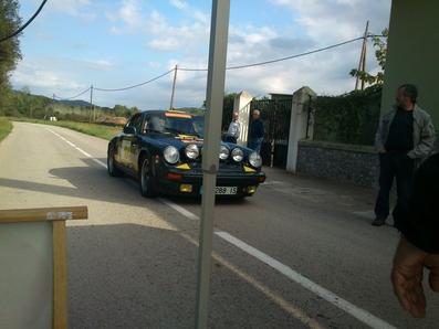 Javier Esquer - Sara Anton
60º Rally Costa Brava 2012. Porsche 911 SC.
Control horario Stop llegadas en el tramo de Les Serres de 12,67Km.
Campeonato España de Rallys de Regularidad para Vehà­culos Històricos /Copa de Catalunya de Regularidad Sport
Palabras clave: Porsche;Costa_Brava;2012