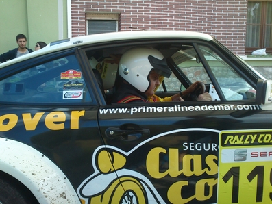 Xavi Civit - Xaver Capella
60º Rally Costa Brava 2012. Porsche 911 SC.
Control horario Stop llegadas en el tramo de Les Serres de 12,67Km.
Campeonato España de Rallys de Regularidad para Vehà­culos Històricos /Copa de Catalunya de Regularidad Sport
Palabras clave: Porsche;Costa_Brava;2012