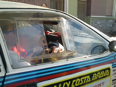 Xavier Piña - Marc Piña
60º Rally Costa Brava 2012. Lancia Rally 037 Ex- Markku Alén.
Control horario Stop llegadas en el tramo de Les Serres de 12,67Km.
Campeonato España de Rallys de Regularidad para Vehà­culos Històricos /Copa de Catalunya de Regularidad Sport
Palabras clave: Lancia;Rally;Costa_Brava;2012