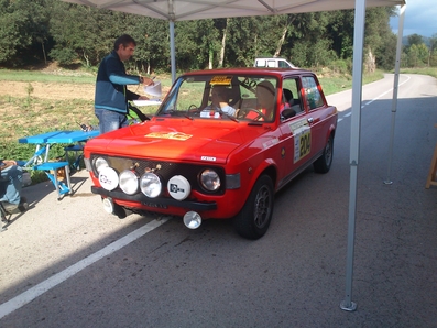 Sergio Ararvecchia - Franco Gotta
60º Rally Costa Brava 2012. Fiat 128 Rally.
Control horario Stop llegadas en el tramo de Les Serres de 12,67Km
FIA Trophy For Regularity Rallyes
Palabras clave: Fiat;Costa_Brava;2012